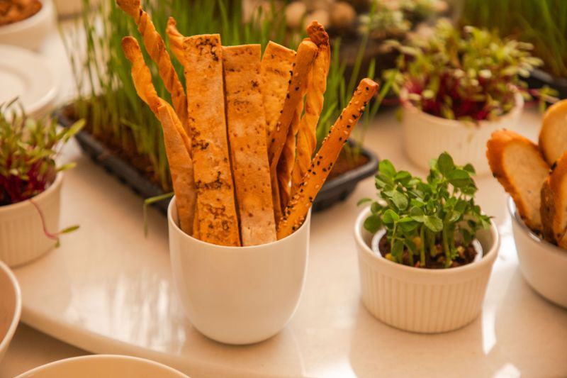 Garlic strips breadsticks with marinara dipping sauce
